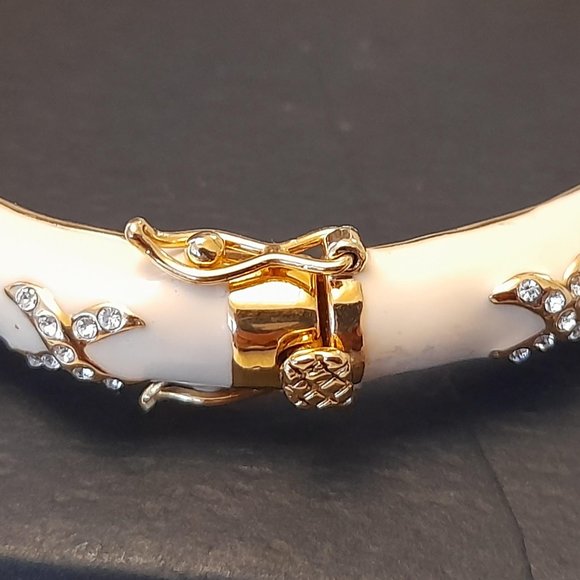 Pair of Enamel and Crystal Bangles - Picture 10 of 15